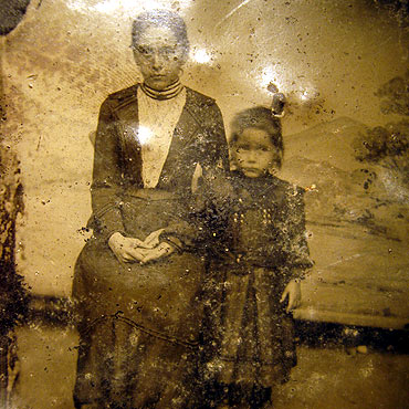 Kamie� Pomorski: Cenny egzemplarz fotografii na metalowej p�ytce trafi� do muzeum