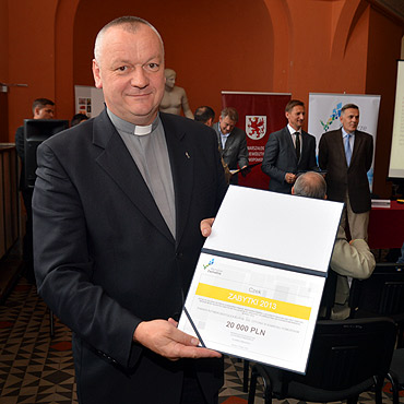 Parafia św. Ottona otrzymała 20 tys. zł na prace remontowe