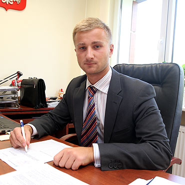 Wicestarosta Drozdowicz poprosi� o obni�enie pensji