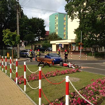 Mi�dzyzdroje: Samoch�d uderzy� w motocyklist�