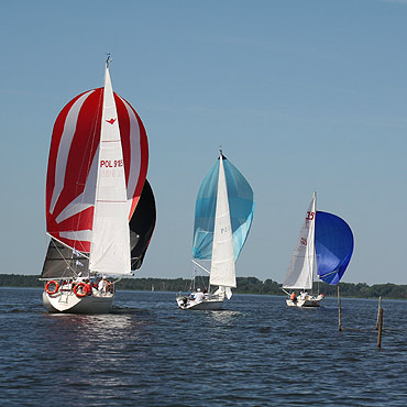 49. Etapowe Regaty Turystyczne w Kamieniu Pomorskim - komu w tym roku przypadnie B��kitna Wst�ga Zalewu Kamie�skiego?