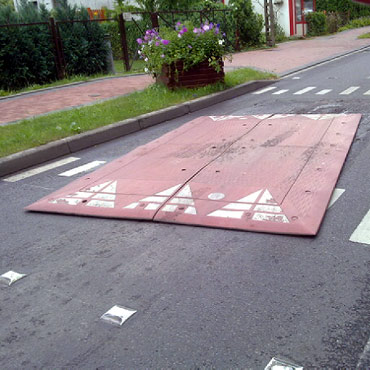 Kamień Pomorski: Próg zwalniający zniszczony