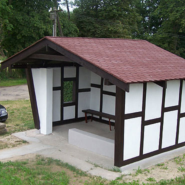 Kamień Pomorski: Wyremontowano wiatę przystankową przy ul. Żółcińskiej