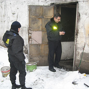 Policja: Pom�my marzn�cym bezdomnym