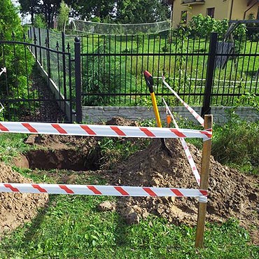 Kamie� Pomorski: Rozpocz�to monta� kolejnych solar�w w gminie 