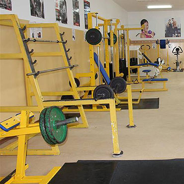 Kamie� Pomorski: Wyremontowano si�owni�. MOSiR zaprasza