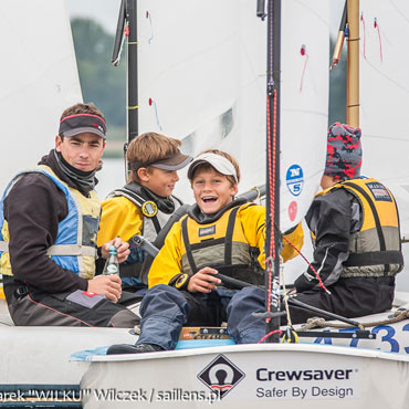 Jest wiatr, jest zabawa. Drugi Dzie� regat Crewsaver Open Polish Optimist Championship