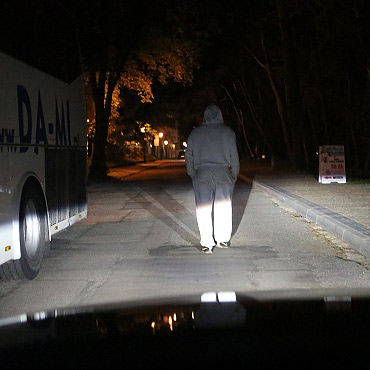 Miłośnik nocnych spacerów?!