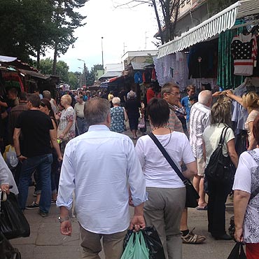 U s�siad�w �wi�tuj�