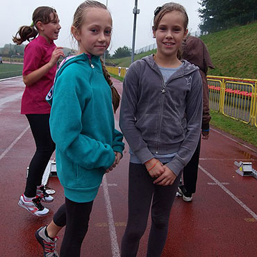 M�odzi lekkoatleci na „Czwartku Lekkoatletycznym” w Policach