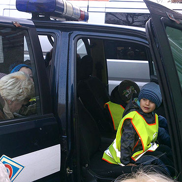 Przedszkolaki na komendzie