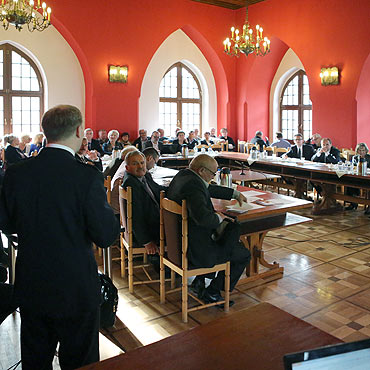 Stan pojazd�w jest fatalny musimy natychmiast kupi� nowe wozy bojowe - m�wi� na pi�tkowej sesji komendant Weremczuk. Zobacz film!