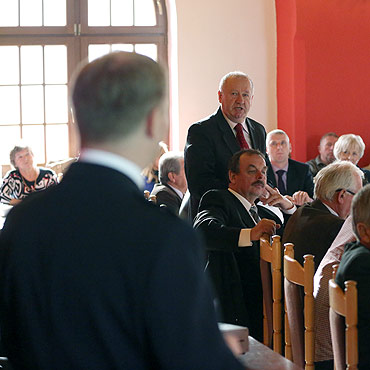 Stan pojazd�w jest fatalny musimy natychmiast kupi� nowe wozy bojowe - m�wi� na pi�tkowej sesji komendant Weremczuk. Zobacz film!