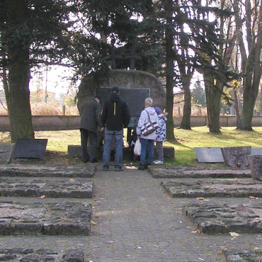 Nie zapomniano o tych, co oddali �ycie w walkach o Kamie� Pomorski