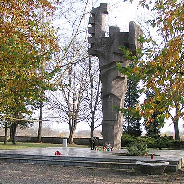 Nie zapomniano o tych, co oddali �ycie w walkach o Kamie� Pomorski