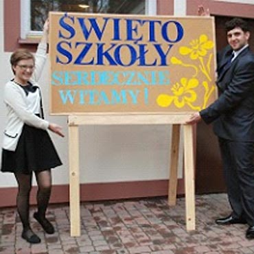 W sobot� 9 listopada obchodzono w Dziwnowie "dwudzieste urodziny" Liceum Spo�ecznego