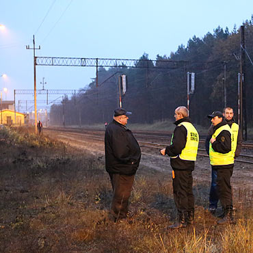 Autobus komunikacji zast�pczej zatrzymuje si�  ju� na wszystkich stacjach 