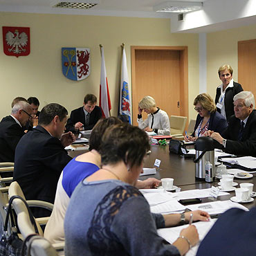 POWIAT KAMIE�SKI: Sesja rady powiatu