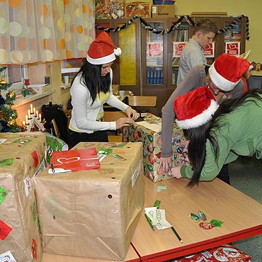 "Szlachetna paczka" - szukamy Darczy�c�w