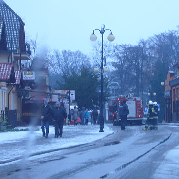 Z komina buchnął ogień