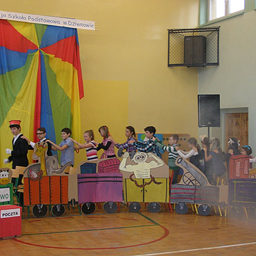 Obchody Roku Tuwimowskiego w SP Dziwnów