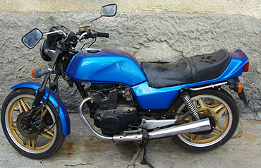 Ukrad� motocykl, bo ba� si�, �e kto� go wcze�niej kupi