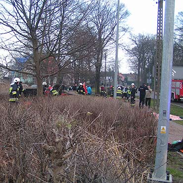 Sze�� os�b nie �yje! Wypadek na ulicy Szczeci�skiej w Kamieniu Pomorskim