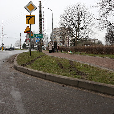 Na razie nie ma dowod�w by sprawca wjecha� na chodnik celowo