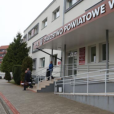 Czytelnik: Czy Urz�d Pracy daje prac� za kar�? Pani Dyrektor odpowiada