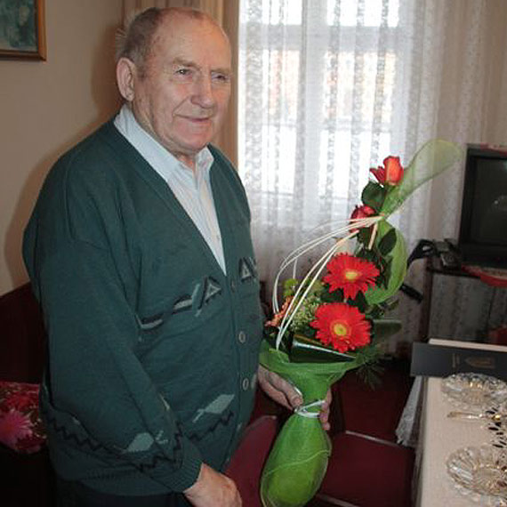 �yczenia wielu lat w zdrowiu dla kolejnych jubilat�w