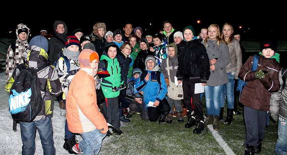 Najm�odsi kibice na sparingu „Pogoni” 