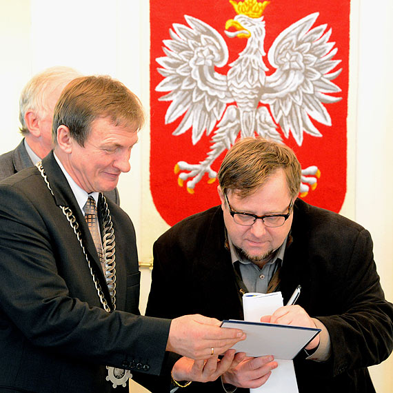 Olaf Lubaszenko na sesji Rady Miejskiej w Mi�dzyzdrojach