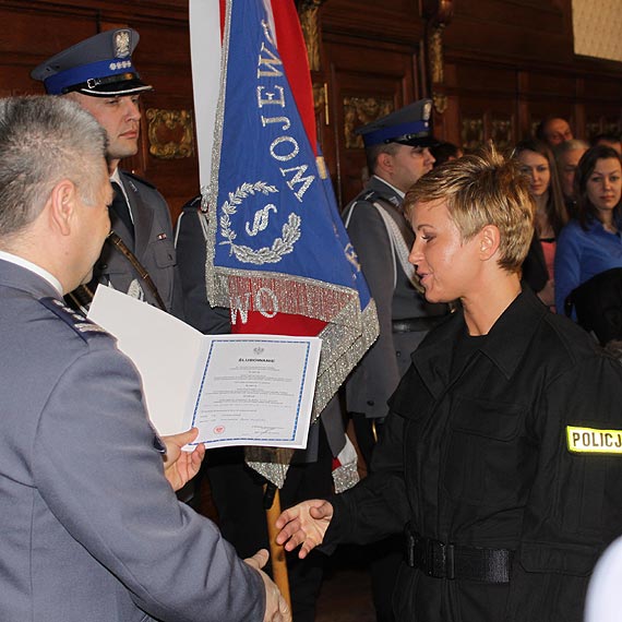Ślubowanie nowych policjantów. Jeden z nich zasili szeregi kamieńskiej policji