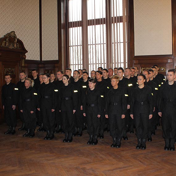 Ślubowanie nowych policjantów. Jeden z nich zasili szeregi kamieńskiej policji