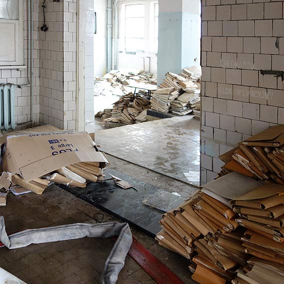 Woda zalała archiwum szpitala