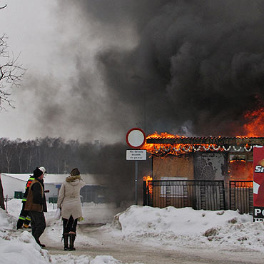 Dziwnów: Całkowicie spaliła się smażalnia ryb