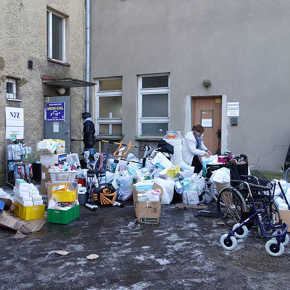 Zala�o sklep medyczny na terenie szpitala