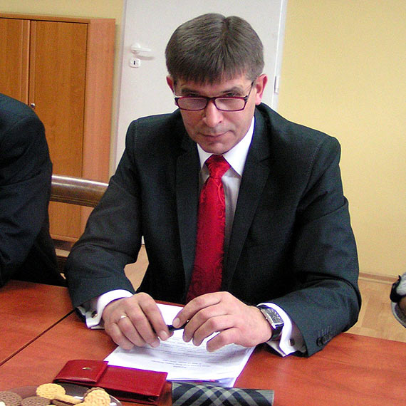 W �wierznie stary-nowy radny z�o�y� �lubowanie