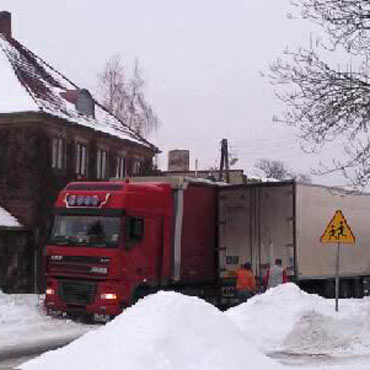 �wierzno: Tiry zablokowa�y drog�