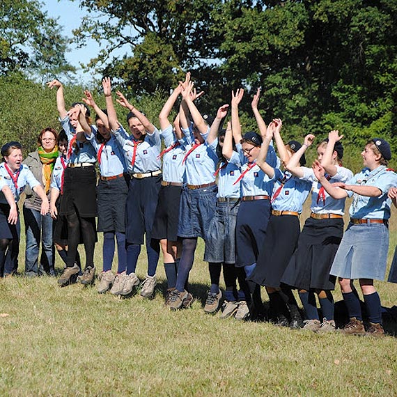 Skauting czyli "Wychowywanie młodych przez młodych"