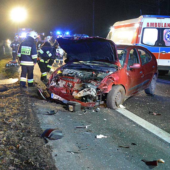 Groźny wypadek na krajowej „trójce”